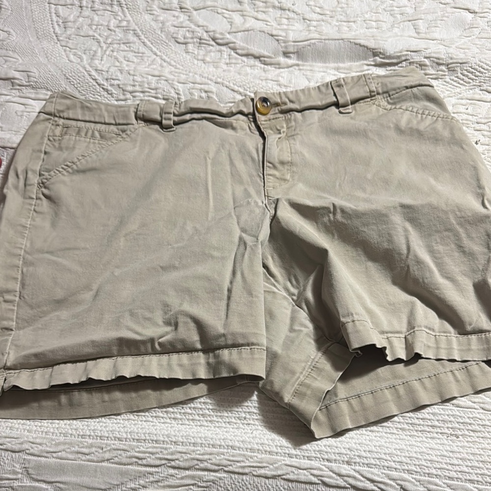 Lee Tan Bermuda Shorts Classic Cotton Style